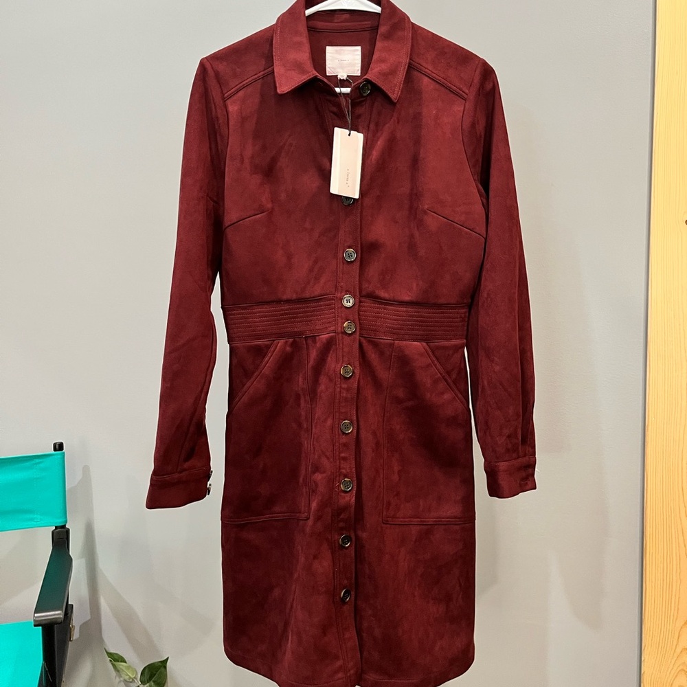 a loves a Women’s Burgundy Button-Up Suede Jacket size Large NWT